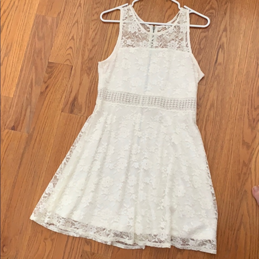 ❌SOLD❌White Fit and Flare Lace Dress